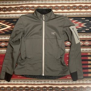 Ladies Arc’teryx jacket